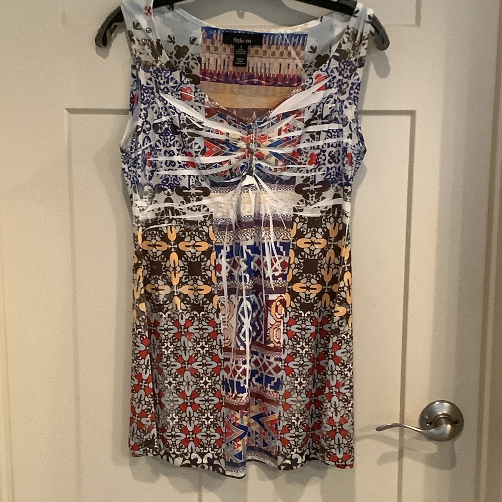 Sleeveless Multicolor Patterned Tank Top